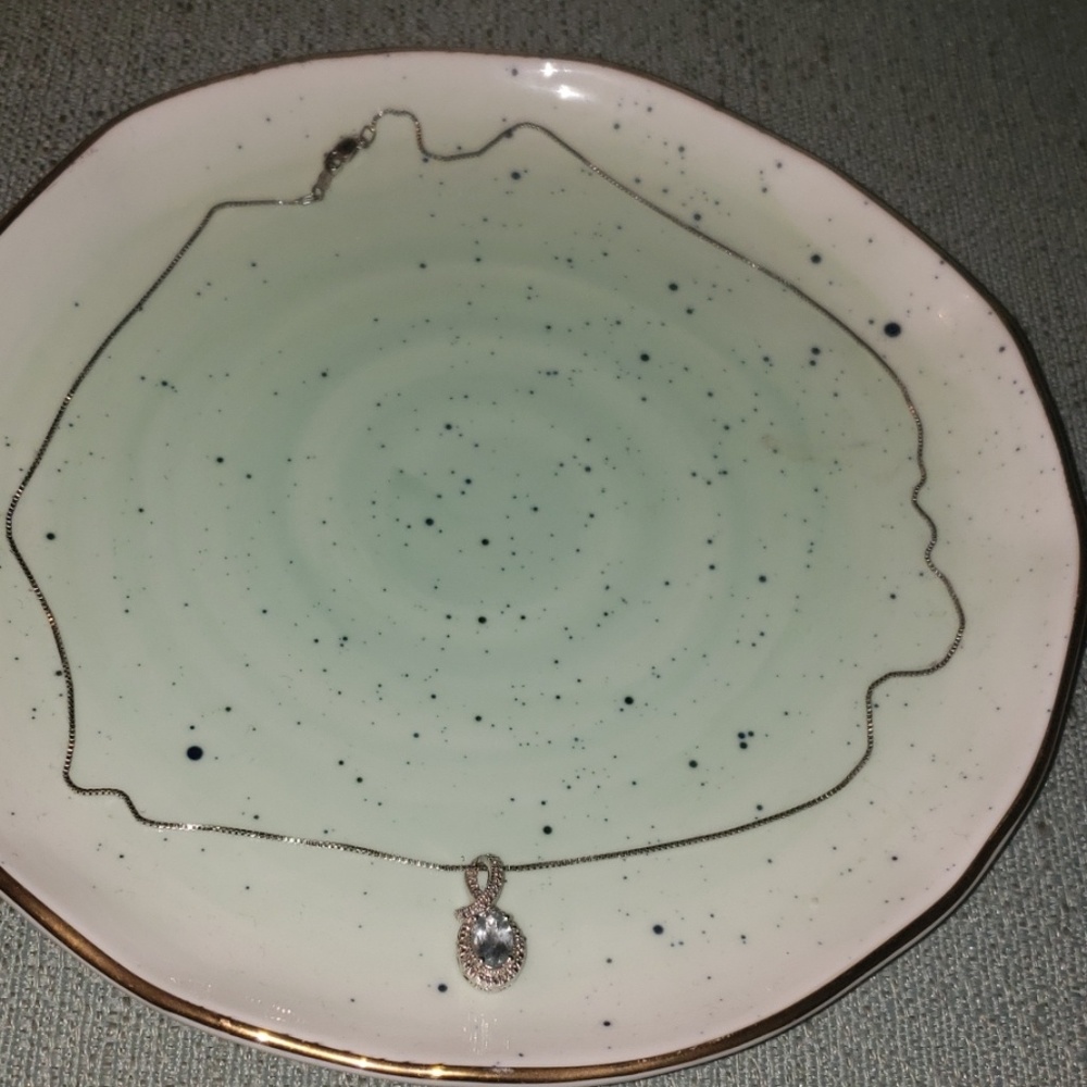 Aquamarine necklace w diamonds